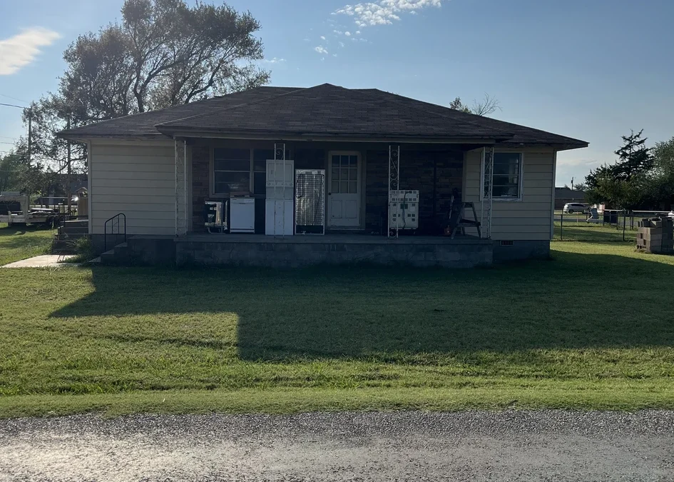 Real Estate and Personal Property Auction Elgin, Oklahoma